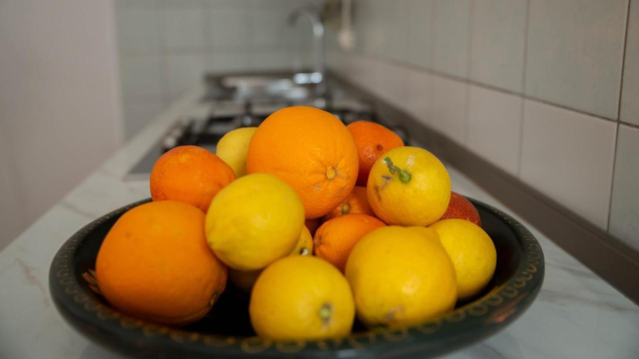 Appartamenti Melograno E Fico Loculi Экстерьер фото